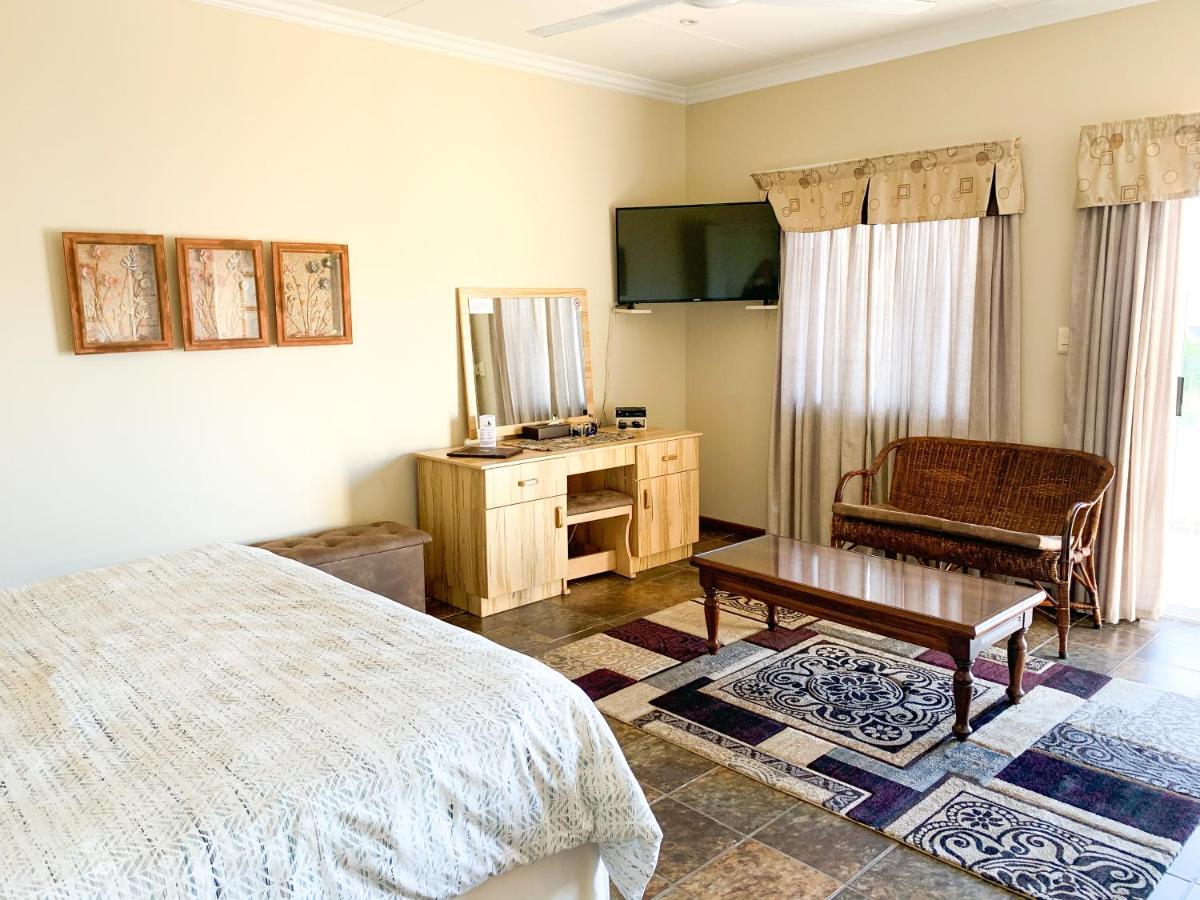 Marina Martinique B&B Джефрис-Бей Экстерьер фото
